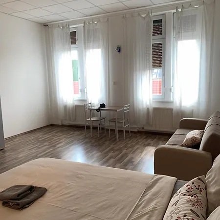 Somogyi Bela Apartment